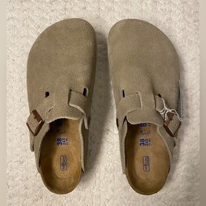 NWT Birkenstock Soft Footbed Boston Clog 7-7.5 (38) Taupe Suede